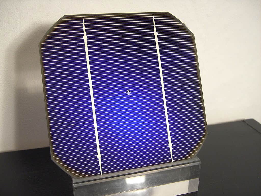 A monocrystalline solar cell