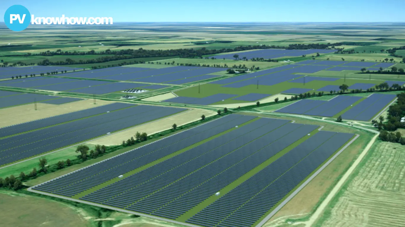 Solar panels in the MISO South