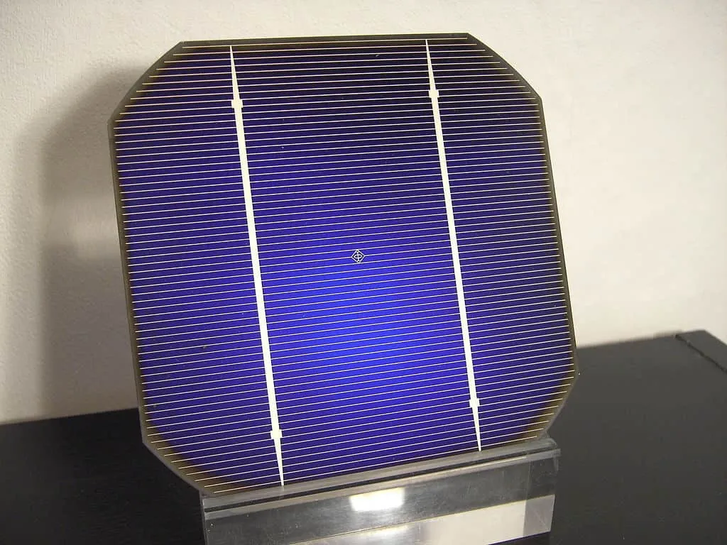 A monocrystalline solar cell solar panel raw materia